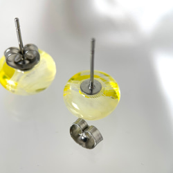 レースガラスのピアス ミモザイエロー【春色新作2023】 12枚目の画像