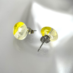 レースガラスのピアス ミモザイエロー【春色新作2023】 9枚目の画像