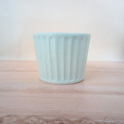 白磁しのぎマグカップ　大きめ　カフェオレ　スープカップにも　シンプル　ナチュラル 2枚目の画像