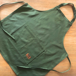 【キッズエプロン】 150 男の子 女の子 子ども エプロン 三角巾 セット   ★ オリーブグリーン 着脱簡単 2枚目の画像