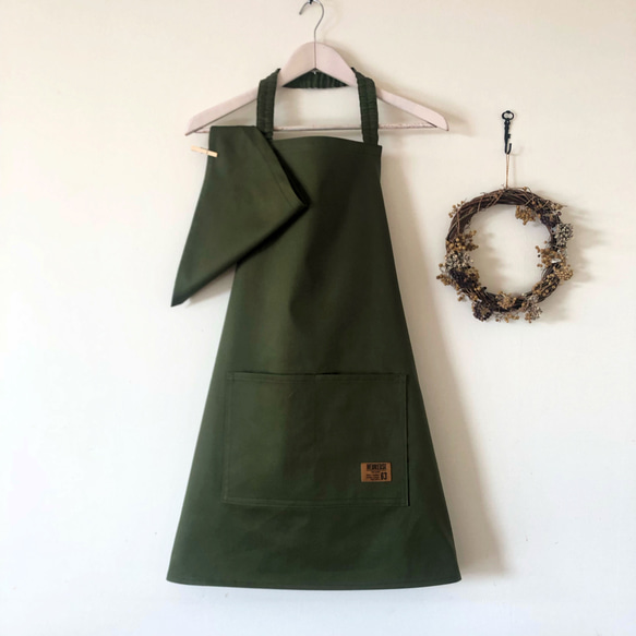 【キッズエプロン】 150 男の子 女の子 子ども エプロン 三角巾 セット   ★ オリーブグリーン 着脱簡単 1枚目の画像