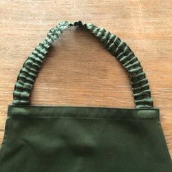 【キッズエプロン】 150 男の子 女の子 子ども エプロン 三角巾 セット   ★ オリーブグリーン 着脱簡単 4枚目の画像