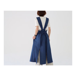 岡山児島デニムジャンパースカート／大胆なスリットバックリボンがポイントのデニムワンピース／エプロンワンピース／ブルー 11枚目の画像