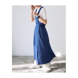 岡山児島デニムジャンパースカート／大胆なスリットバックリボンがポイントのデニムワンピース／エプロンワンピース／ブルー 6枚目の画像