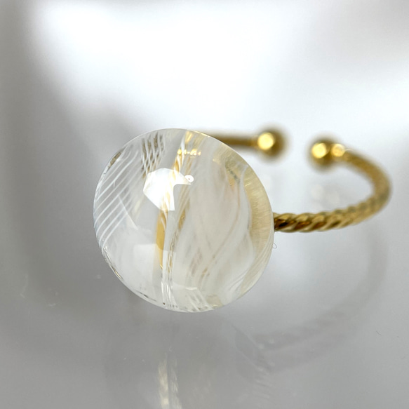 レースガラスの指輪 オパールホワイト（白） リング【春色新作2023】 2枚目の画像