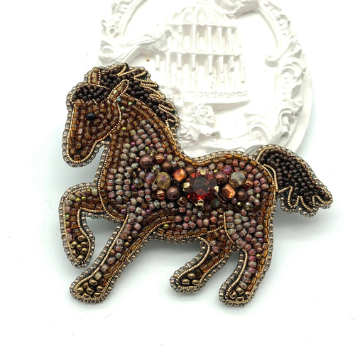 ビーズ刺繍ブローチ～馬 ブローチ アトリエFukiko 通販 15387432
