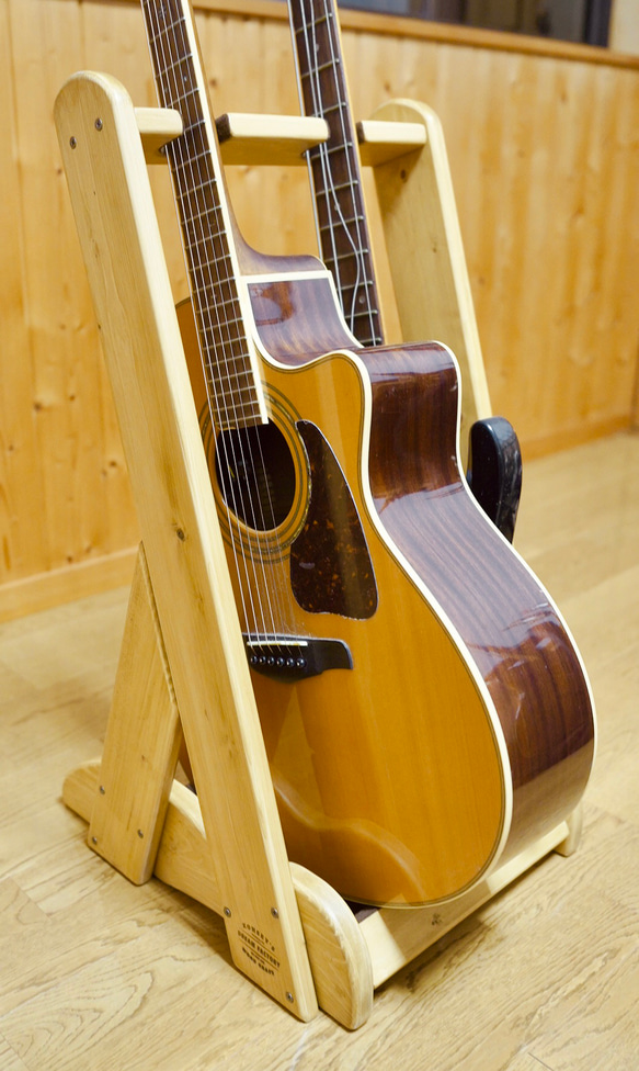 【オーダー品】手作り木工　木製ギタースタンド （オーク） ２本掛け 1枚目の画像