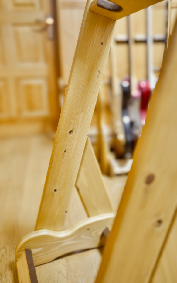 【オーダー品】手作り木工　木製ギタースタンド （オーク） ２本掛け 10枚目の画像
