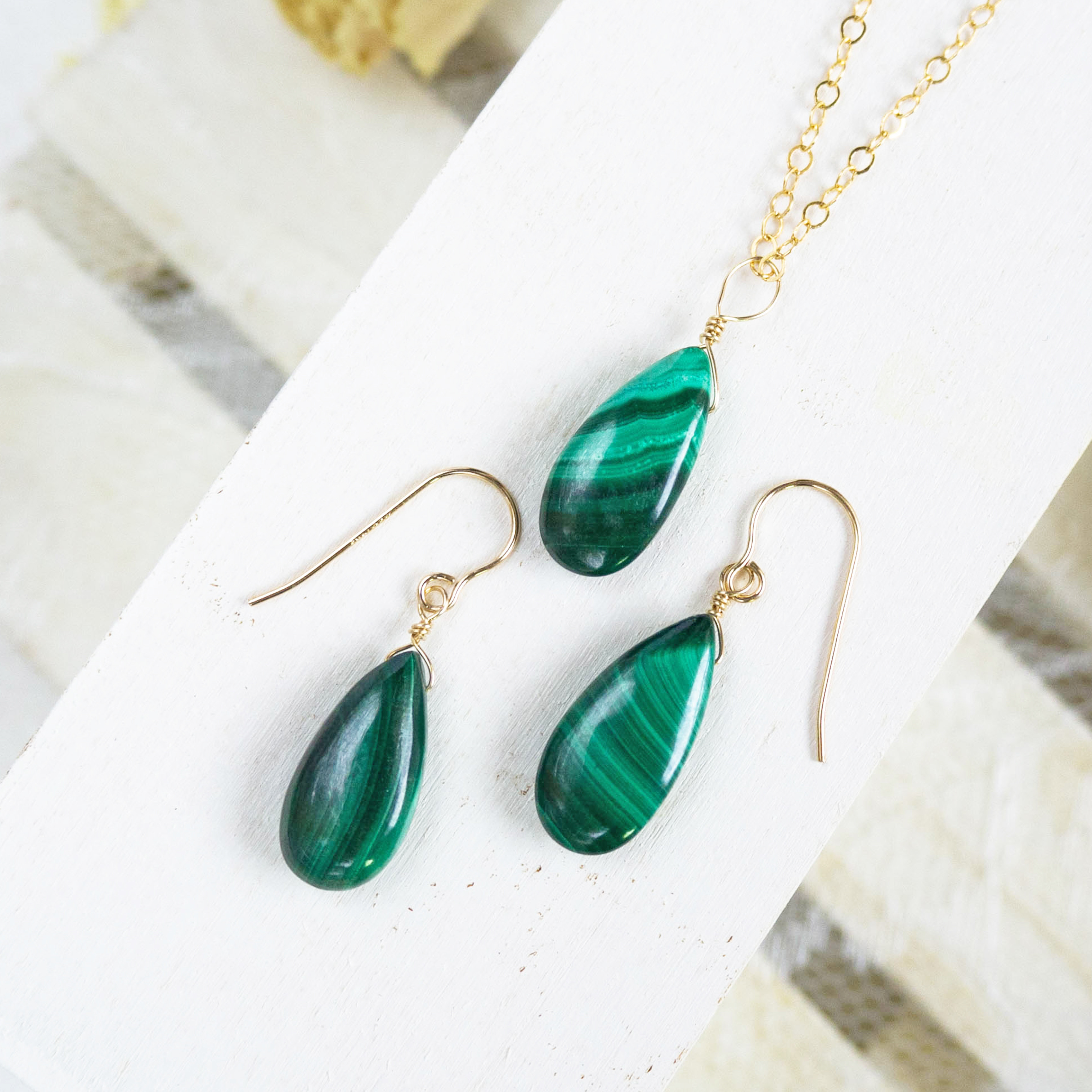 数量限定10点 秋の福袋・マラカイトAAAのお得なペンダントとピアスのセット♡ 蠍座・射手座・山羊座守護石