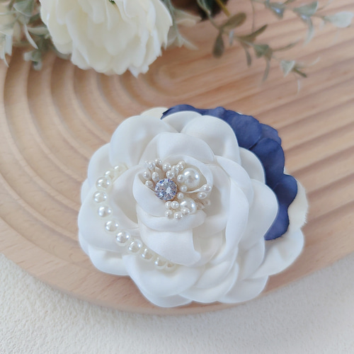 コサージュ ブローチ カメリア ハンドメイド 卒業 結婚式 花 ホワイト 