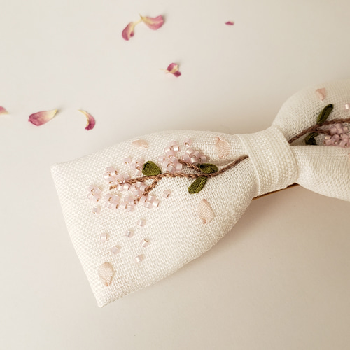 春のセレモニーにピッタリ 優美な女性になれる 桜刺繍 リボン