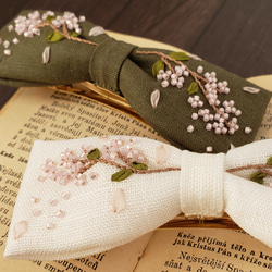 優美な女性に　桜刺繍　リボンバレッタ/ブローチ　ホワイト　 14枚目の画像