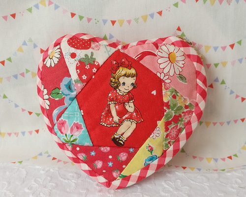 れいです。☆ハンドメイド☆女の子のパッチワークポーチ♥ ポーチ 小銭入れ 860 パッチワーク コットン ハンドメイド