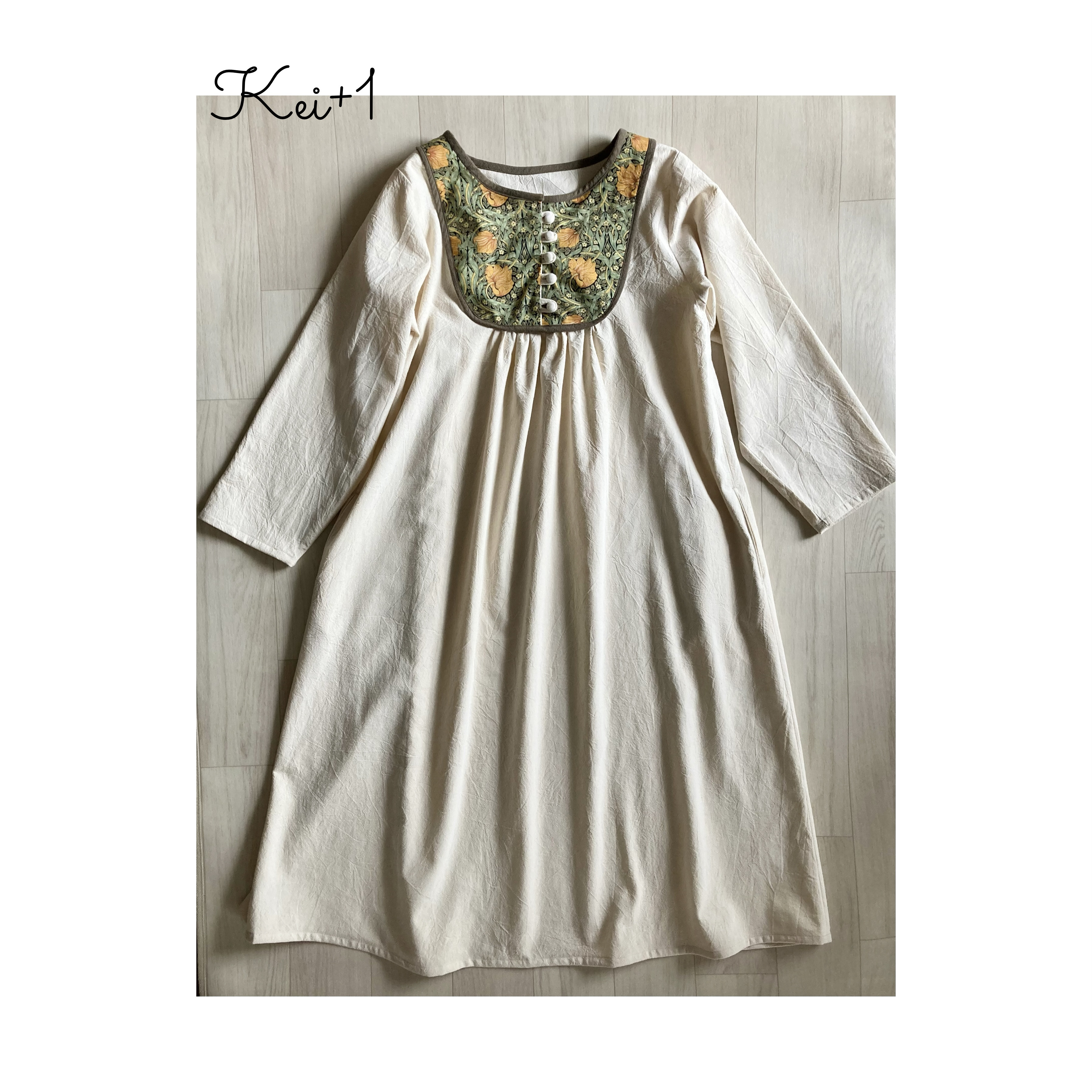 ポムワンピース　ウィリアムモリス