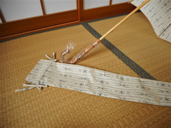 手織り紬・絣模様日傘（傘袋付き） 5枚目の画像
