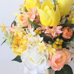 ブートニア付き　春のお花がいっぱいの明るい春色ブーケ      ウェディングブーケ  クラッチブーケ 4枚目の画像