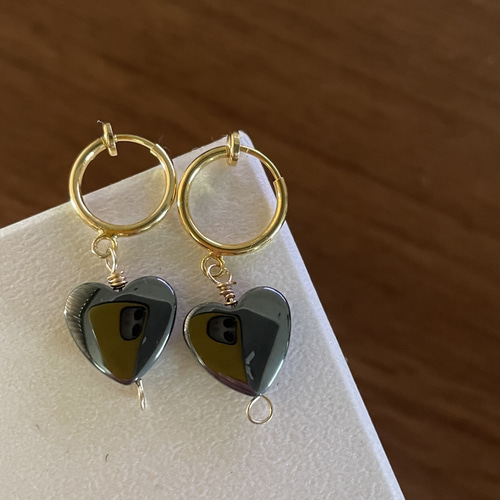 天然石イヤリング ヘマタイトハート 39-2樹脂ピアスも可能 イヤリング  