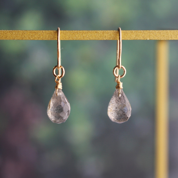 ラブラドライトのピアス（K14GF）✨ブルーのシラー*が神秘的✨ ピアス