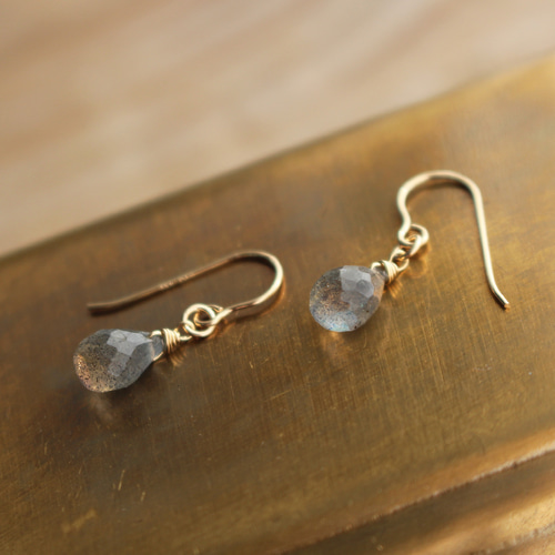 ラブラドライトのピアス（K14GF）✨ブルーのシラー*が神秘的✨ ピアス