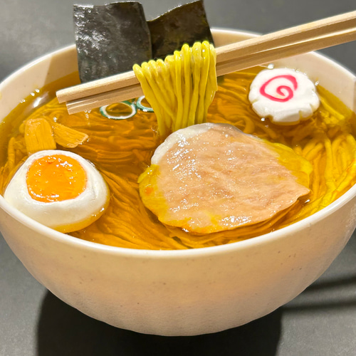 送料無料【名入れ無料】醤油ラーメン置物（大） 立体・オブジェ