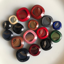 アンティーク ボタン 16個　ビンテージ 昭和 レトロ 個性的 ハンドメイド素材 日本製 ポップ アクセ まとめて 2枚目の画像