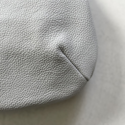 圓形義大利皮革全襯裡手提包，兩層牛皮手柄 M 號 [灰色] 第7張的照片