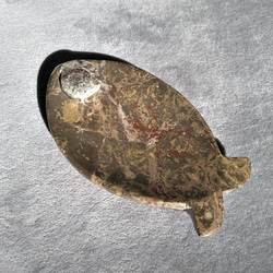 レア！～天然石　魚型　皿　器　ジャスパー　145ｍｍ　1個　アンモナイト付 9枚目の画像