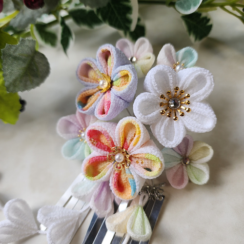 つまみ細工キット☆【自分で作る】重ね丸つまみと小花のかんざし