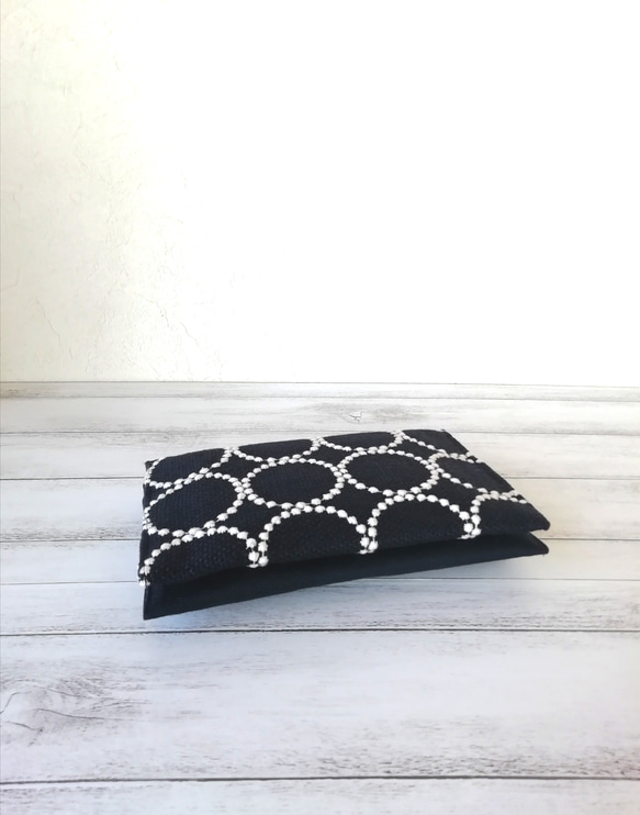 SALE☆ミナペルホネンtamburin刺繍リネンのツインマルチケース/navy× white 7枚目の画像