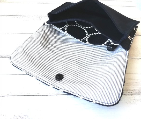 SALE☆ミナペルホネンtamburin刺繍リネンのツインマルチケース/navy× white 13枚目の画像