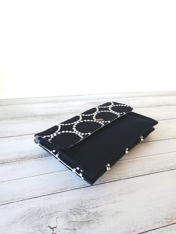 SALE☆ミナペルホネンtamburin刺繍リネンのツインマルチケース/navy× white 3枚目の画像