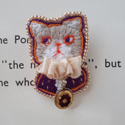 ヨーロッパヴィンテージを付けた刺繍猫ブローチ&チャーム 3枚目の画像