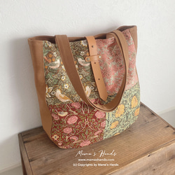 （精選作品）⭐️已售出51件⭐️草莓竊賊拼布威廉·莫里斯皮革手提包 第2張的照片