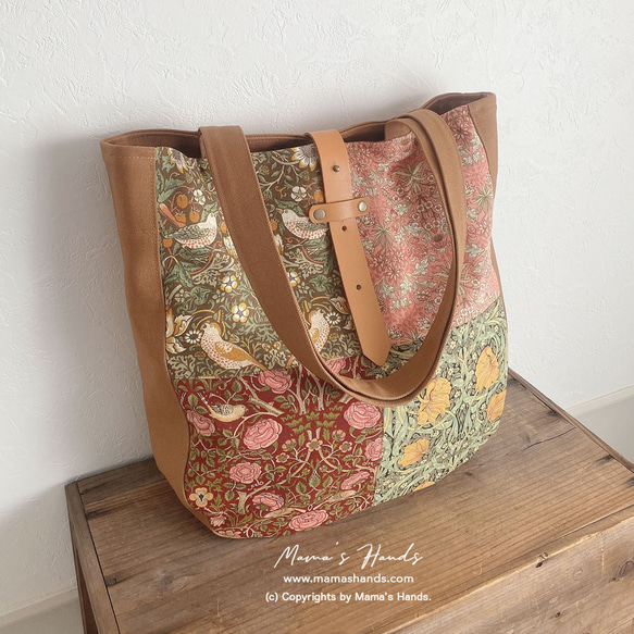 （精選作品）⭐️已售出51件⭐️草莓竊賊拼布威廉·莫里斯皮革手提包 第2張的照片