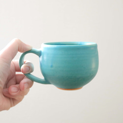 トルコ青マット釉のほっこり丸いマグカップ ＊ ２ 12枚目の画像