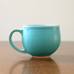トルコ青マット釉のほっこり丸いマグカップ ＊ ３ 6枚目の画像