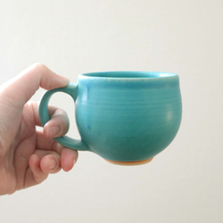 トルコ青マット釉のほっこり丸いマグカップ ＊ ３ 12枚目の画像