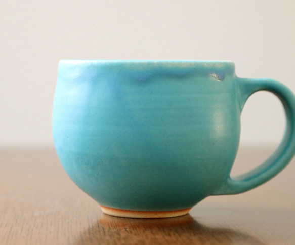 トルコ青マット釉のほっこり丸いマグカップ ＊ ３ 8枚目の画像