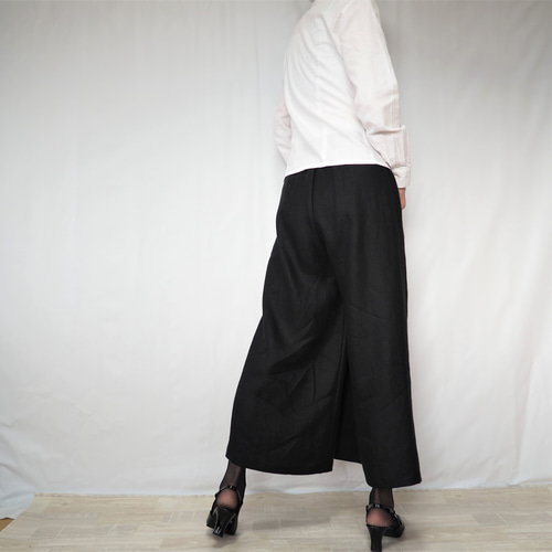 ラップスカート風ワイドパンツ 黒 ソフトでふっくらとした