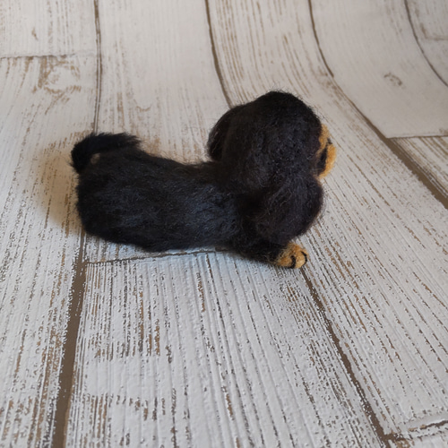 ミニチュアダックスフンド♡ブラックタン♡ ハートクッション付き 羊毛
