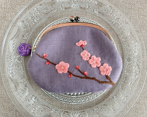梅の手刺繍がま口 がま口 刺繍屋miyako 通販 15392047｜Creema