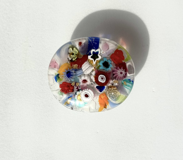 ベネチアンガラスとミルフィオリ　カラフルで華やかな帯留 2枚目の画像