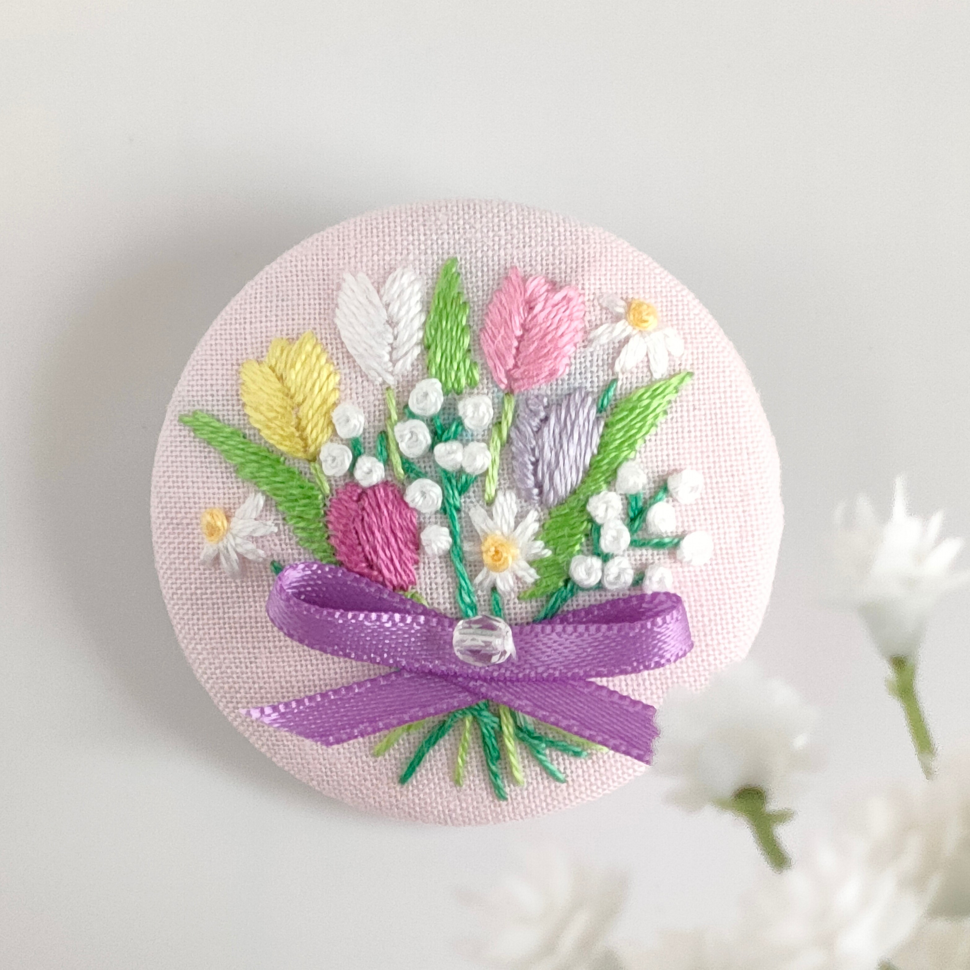 ✖️【C015】チューリップ刺繍ブローチ(ヘアゴム)