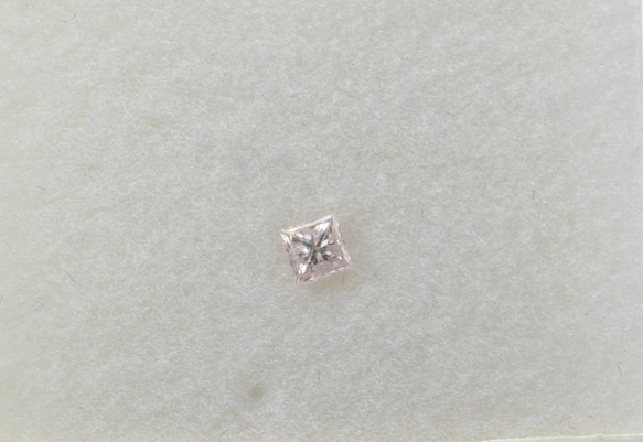 ピンクダイヤモンド0.139ct【鑑定書付】プリンセスカット　 2枚目の画像