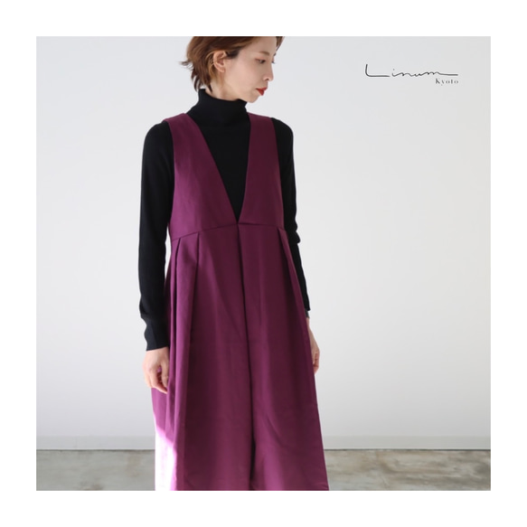 くるみボタンがアクセント！後ろ姿が綺麗なコットンリネンワンピース／ウエスト切り替え前後2wayタックワンピース／ボルドー 1枚目の画像