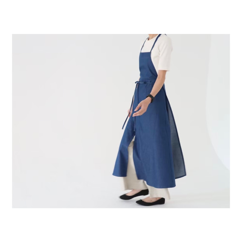 岡山児島デニムで仕立てた、前スリット美シルエットライトオンスソフト