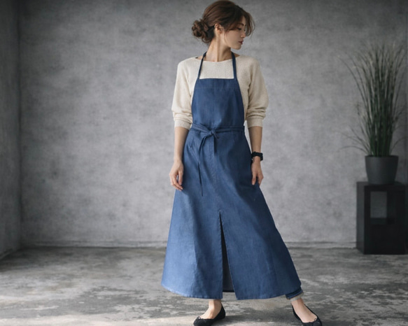 岡山児島デニムで仕立てた、前スリット美シルエットライトオンスソフト