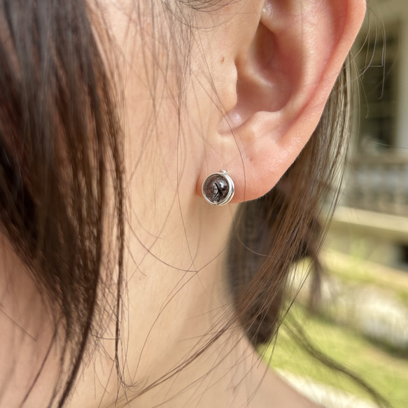 ll 6mm黑髮晶6A ll 925純銀貼耳耳針 - 一對 附銀耳堵 中性耳環 第5張的照片