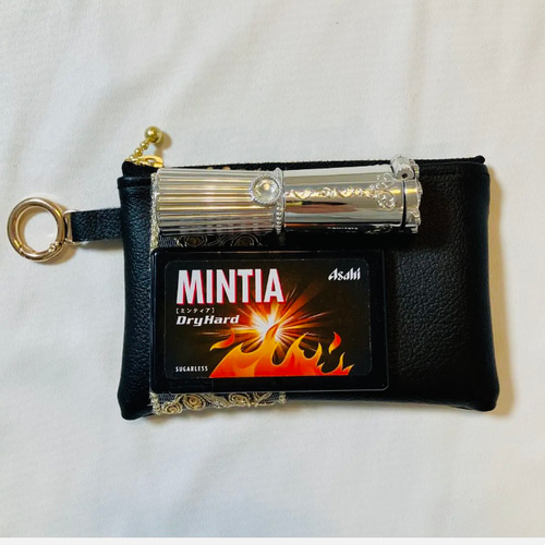 【刻印キーホルダー付き】インド刺繍リボン　本革　スマホショルダーポーチ 刻印キーホルダー付き】インド刺繍リボン 本革 スマホショルダー