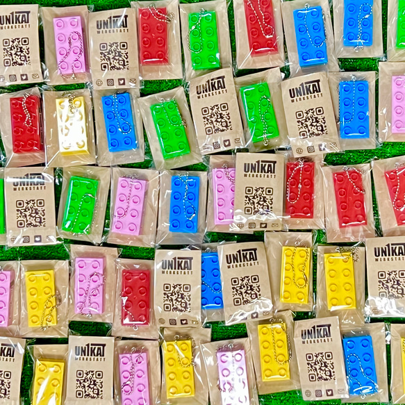 おなまえブロックキーホルダー お名前 タグ 出産 命名 記念　卒業 卒園 プレゼント 保育園 幼稚園 結婚式<受注制作> 7枚目の画像